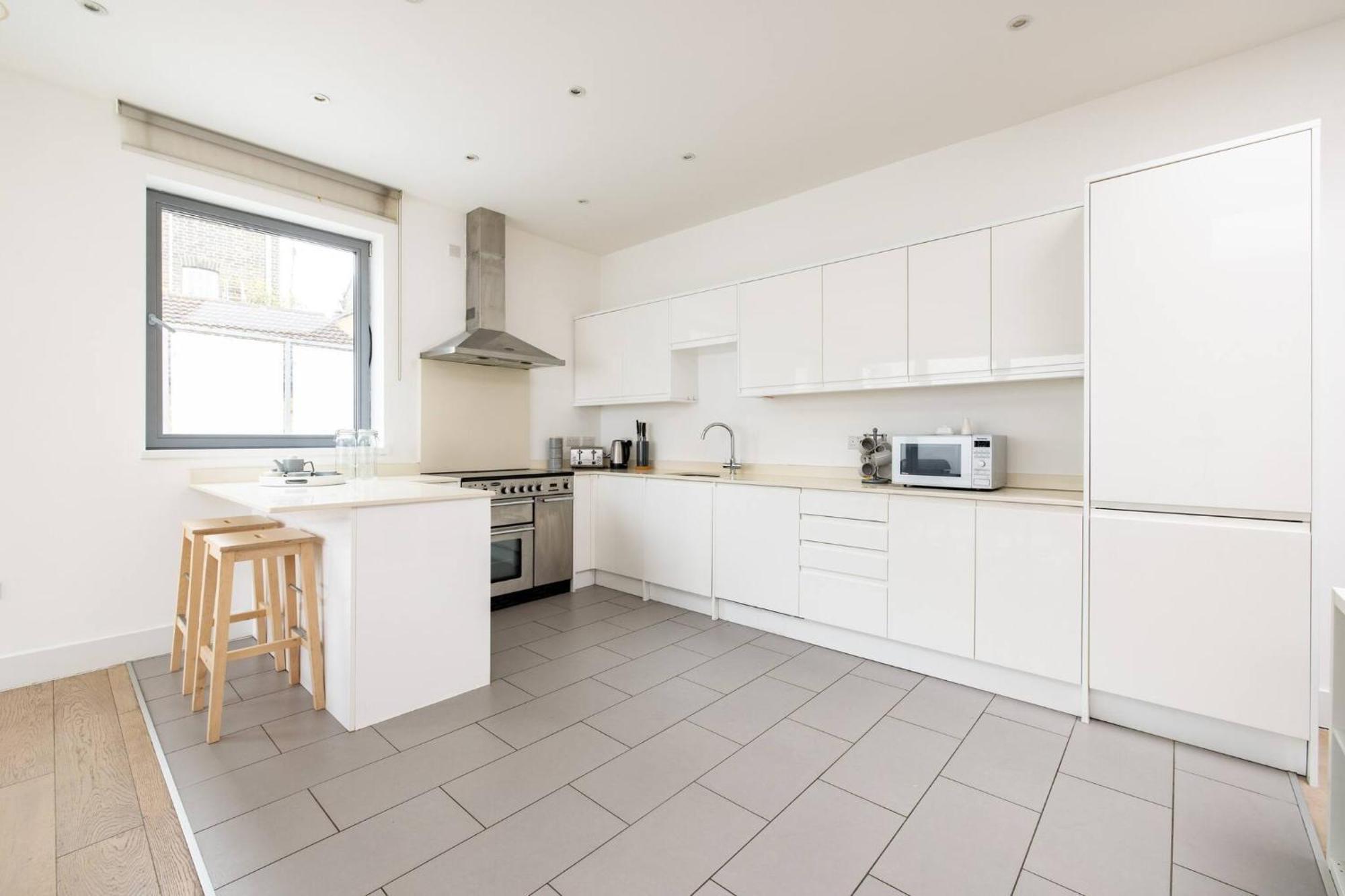 Wild Roses Serviced Apartments - Borough London Exterior photo